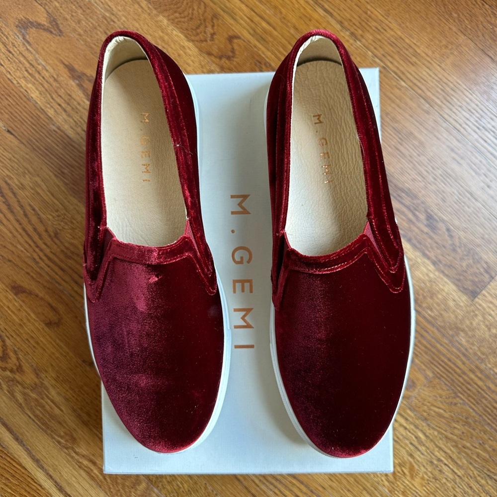 *NWT M. Gemi Mulberry Velvet Slip-on Sneakers*
